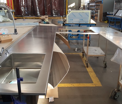 ATYPICAL STAINLESS STEEL PLATES - RADIUS STAINLESS STEEL PLATE